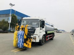 程力集团护栏清洗车城市道路清洗小能手